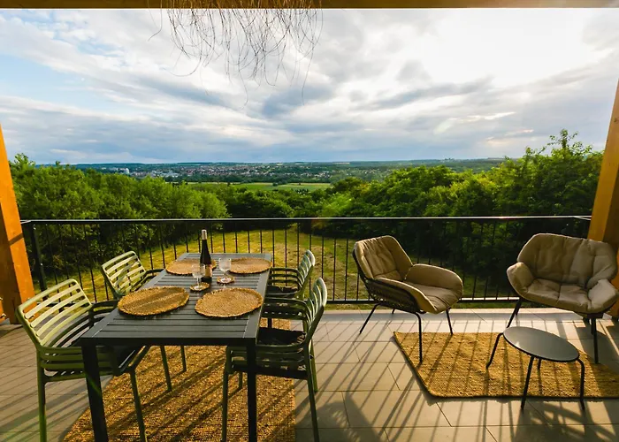 Kincses 切尔塞格托毛伊